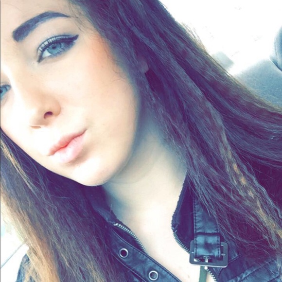 Meet your Posher, Katie - Picture 7 of 7